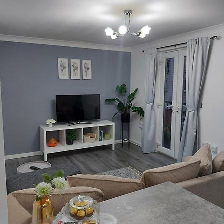 Lovely 1-Bedroom Condo With Parking On Premises Minworth Exteriör bild