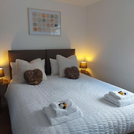 Lovely 1-Bedroom Condo With Parking On Premises Minworth Exteriör bild