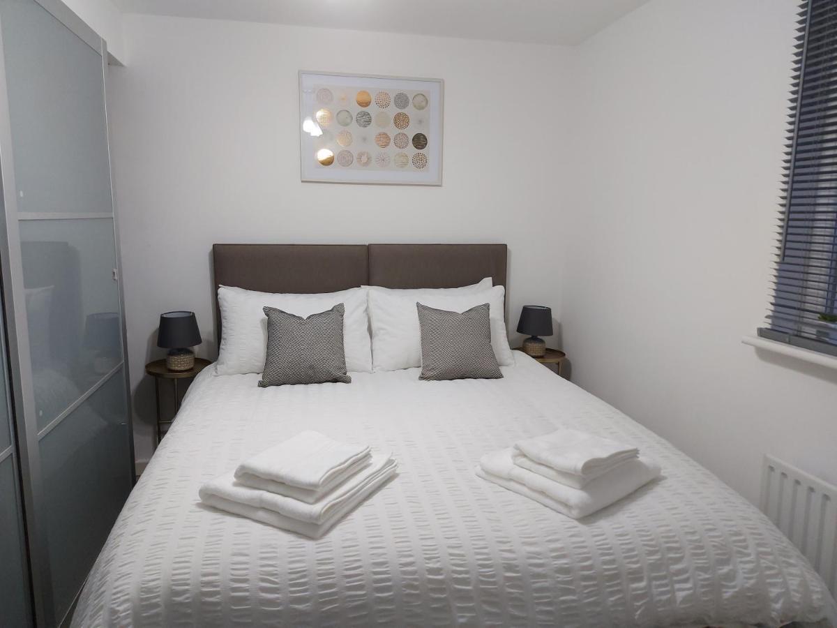 Lovely 1-Bedroom Condo With Parking On Premises Minworth Exteriör bild