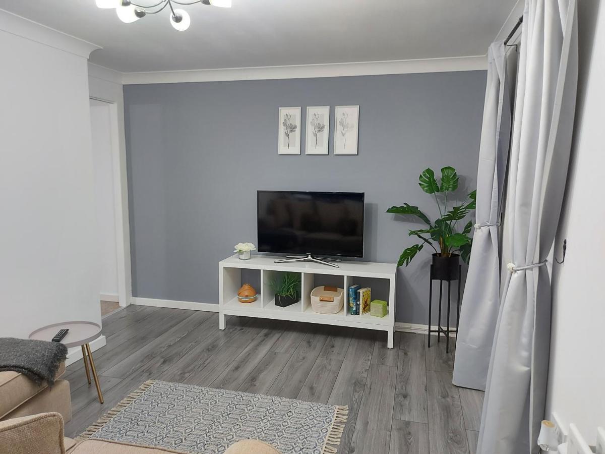 Lovely 1-Bedroom Condo With Parking On Premises Minworth Exteriör bild