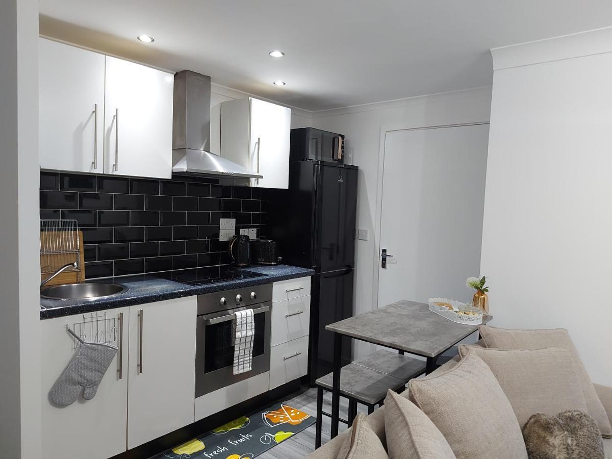 Lovely 1-Bedroom Condo With Parking On Premises Minworth Exteriör bild