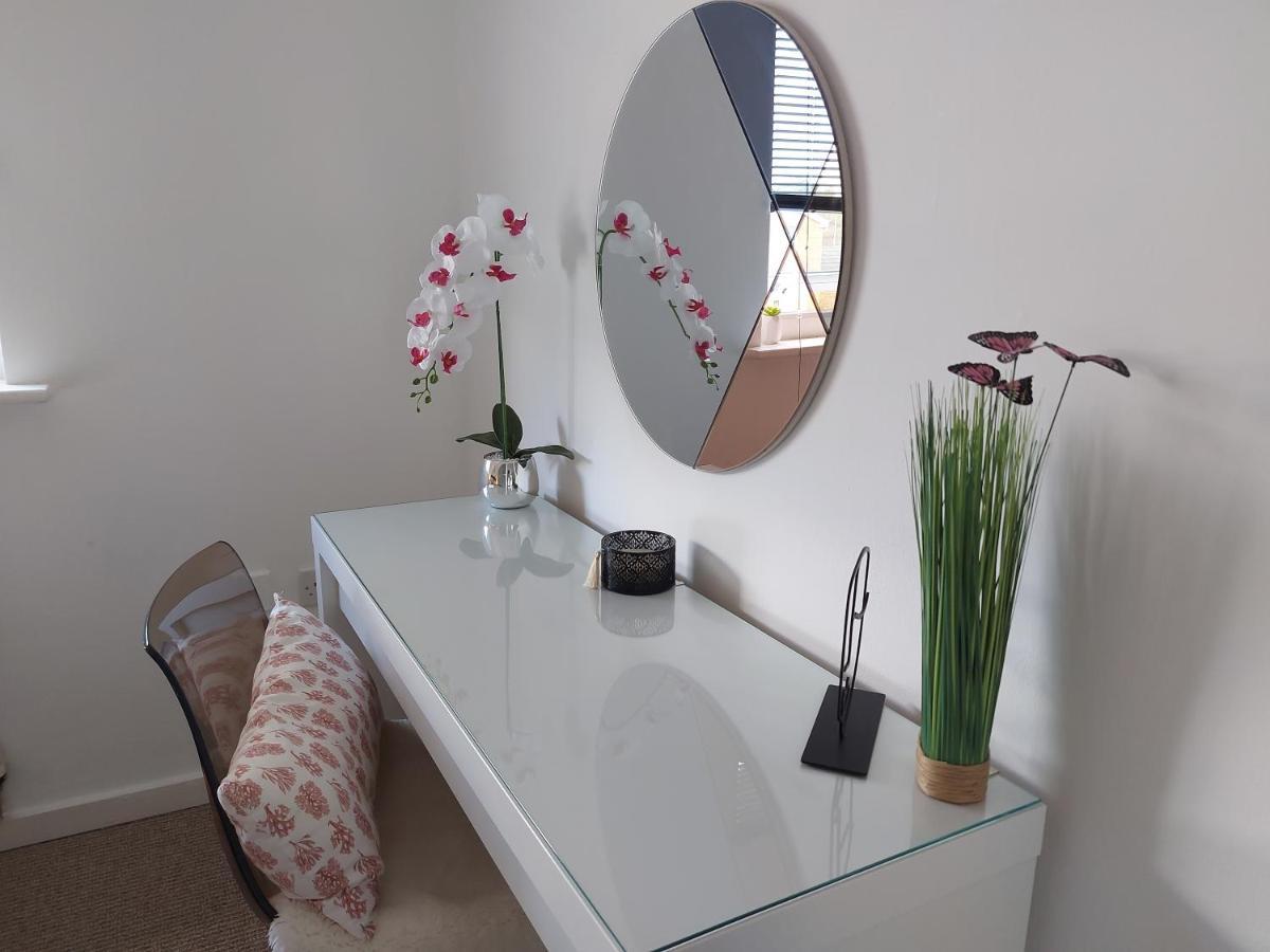 Lovely 1-Bedroom Condo With Parking On Premises Minworth Exteriör bild