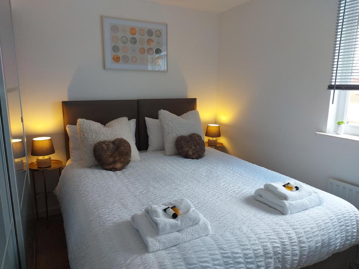 Lovely 1-Bedroom Condo With Parking On Premises Minworth Exteriör bild